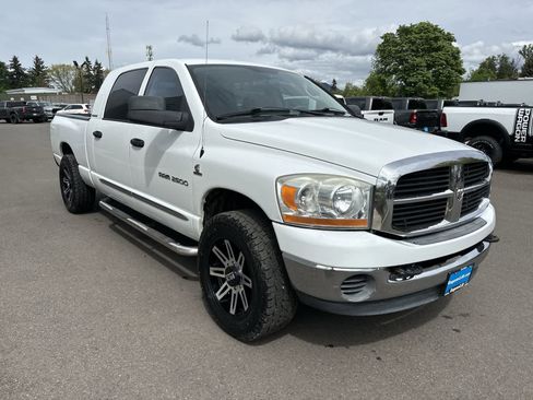 Used 2006 Dodge Ram 2500 Truck SLT RWD image 5