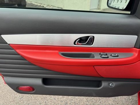 Used 2002 Ford Thunderbird Base image 15