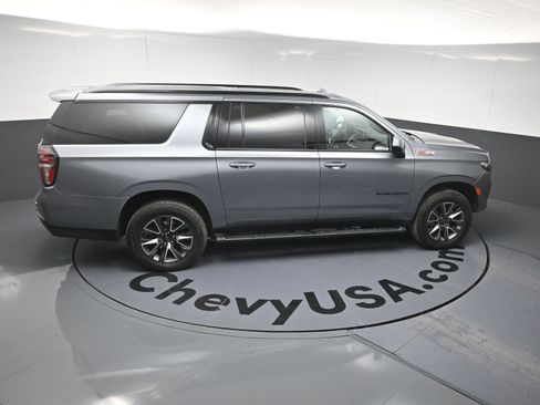 Used 2021 Chevrolet Suburban Z71 image 34