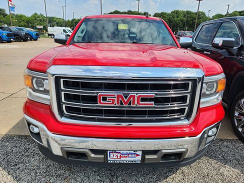 Used 2015 GMC Sierra 1500 SLT w/ SLT Crew Cab Value Package AWD/4WD image 2