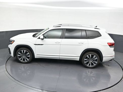 Used 2021 Volkswagen Atlas SEL R-Line FWD image 16