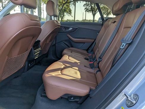 Used 2022 Audi Q8 Premium w/ Convenience Package AWD/4WD image 14