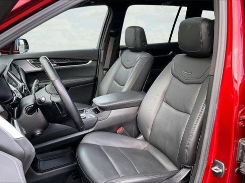 Used 2023 Cadillac XT6 Premium Luxury w/ Technology Package image 20