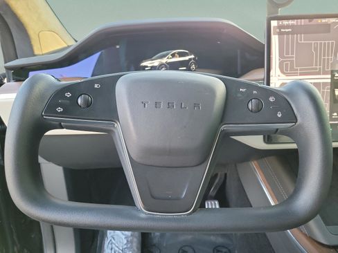 Used 2023 Tesla Model X AWD/4WD image 18