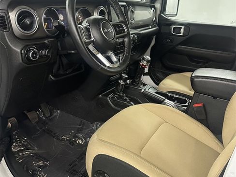 Used 2018 Jeep Wrangler Unlimited Sahara w/ Dual Top Group image 10