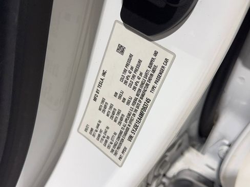 Used 2021 Tesla Model 3 Standard Range Plus image 37