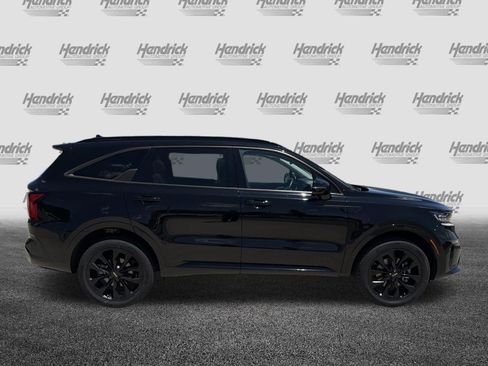 Used 2023 Kia Sorento SX AWD/4WD image 11