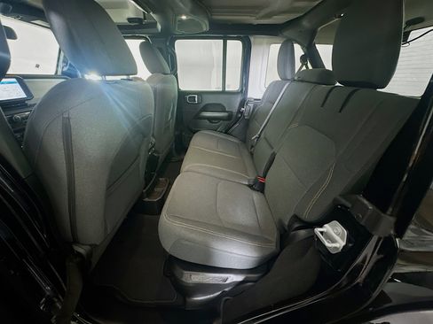 Used 2025 Jeep Wrangler Sahara w/ Safety Group image 28