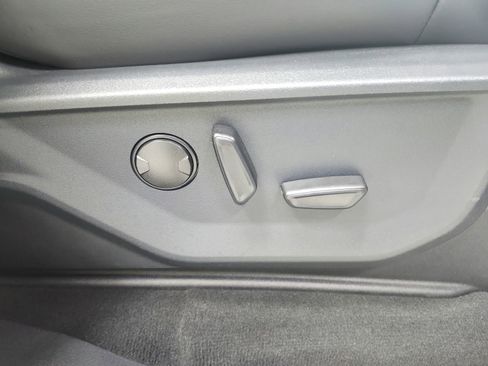 Used 2025 Ford Expedition Max Platinum image 41