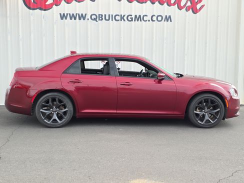 Used 2021 Chrysler 300 S image 8