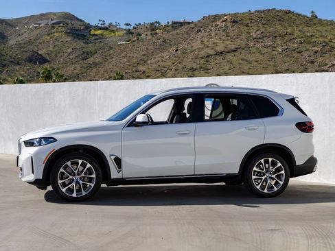 Used 2025 BMW X5 xDrive40i image 3
