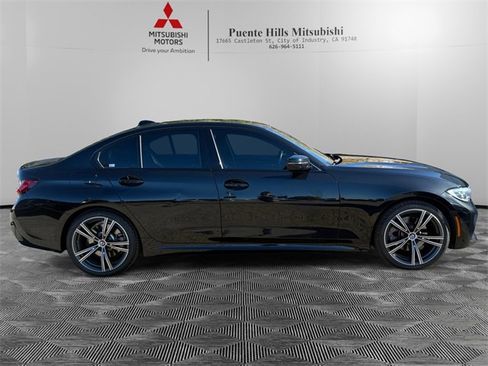 Used 2022 BMW 330i xDrive Sedan w/ M Sport Package image 4