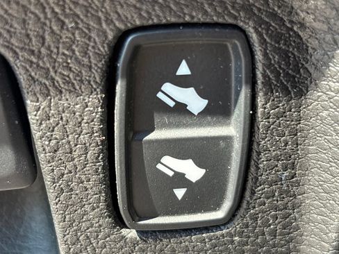 Used 2020 RAM 1500 Big Horn AWD/4WD image 30