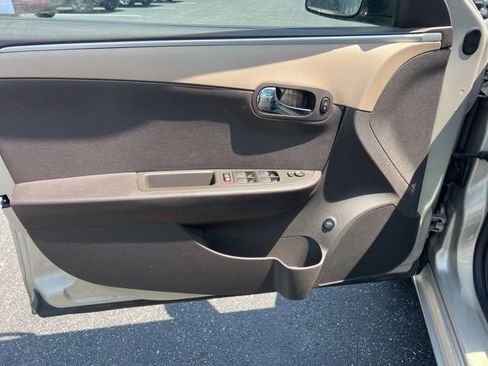 Used 2010 Chevrolet Malibu LS FWD image 21