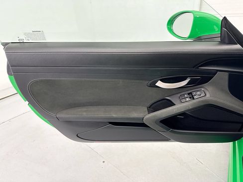 Certified 2022 Porsche 718 Boxster Spyder RWD image 23