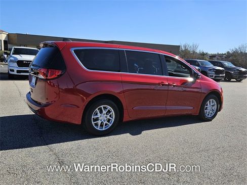 New 2026 Chrysler Voyager LX image 15