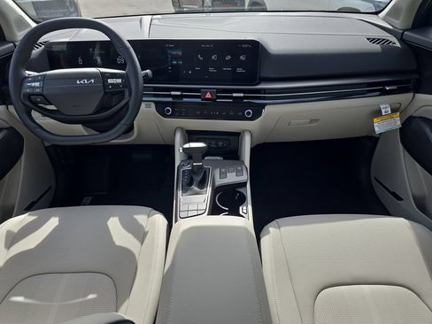 New 2026 Kia Sportage EX FWD image 13