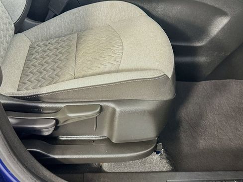 Used 2022 Chevrolet Equinox LS image 23