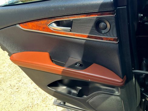 Used 2018 Lincoln MKX Reserve w/ Lincoln MKX Climate Package image 29