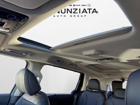 New 2026 Kia Carnival SX FWD image 30