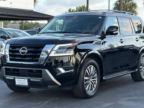 Used 2022 Nissan Armada SL w/ Captain's Chairs Package RWD image 8