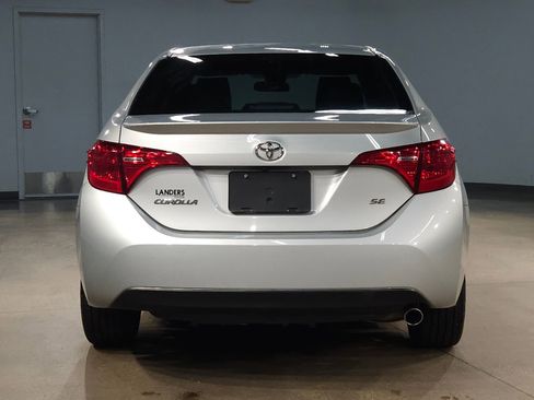 Used 2019 Toyota Corolla SE FWD image 6