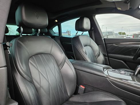 Used 2019 Maserati Levante S image 30