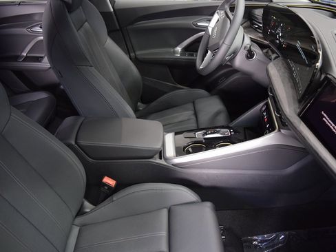 New 2025 Audi Q5 Prestige image 7