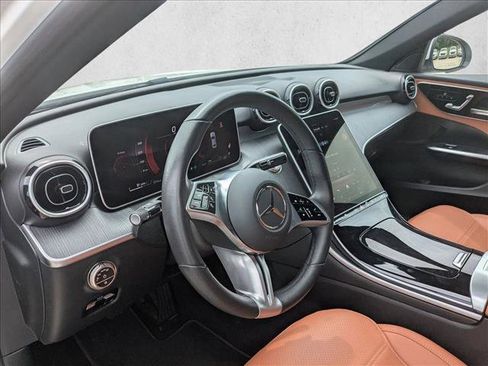 Used 2025 Mercedes-Benz C 300 4MATIC Sedan image 10