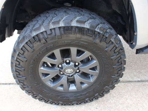 Used 2023 Toyota Tacoma SR5 AWD/4WD image 31