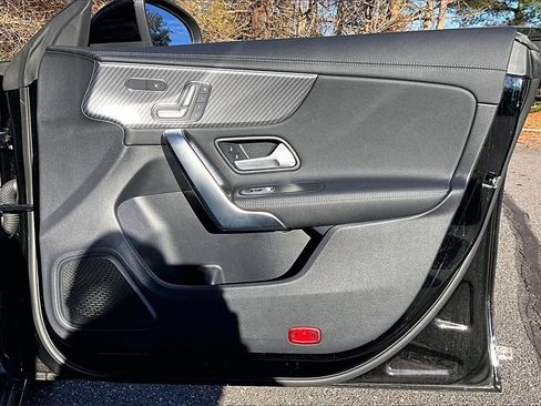 Used 2025 Mercedes-Benz CLA 250 4MATIC image 19