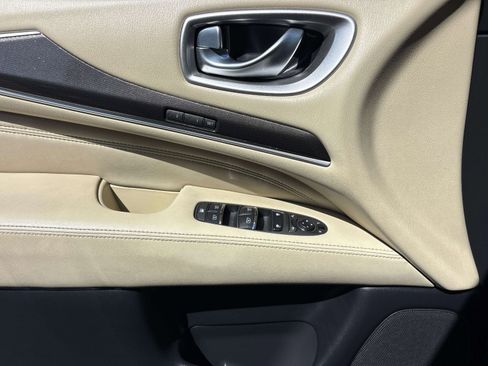 Used 2019 INFINITI QX60 Luxe w/ Essential Package AWD/4WD image 18