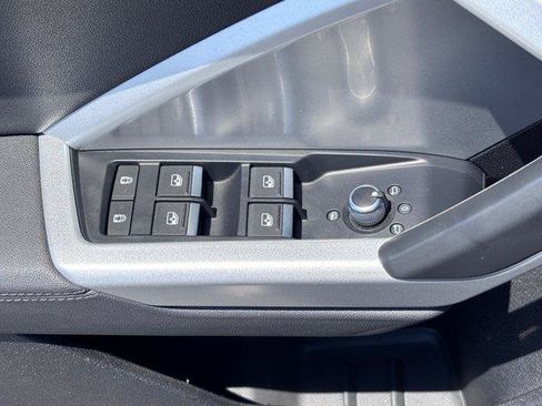 Used 2025 Audi Q3 2.0T Premium AWD/4WD image 19