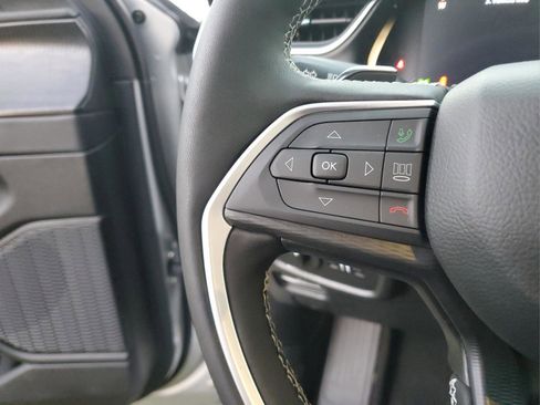 New 2025 Jeep Grand Cherokee Altitude RWD image 24