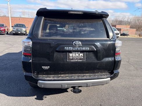 Used 2024 Toyota 4Runner TRD Off-Road Premium image 4