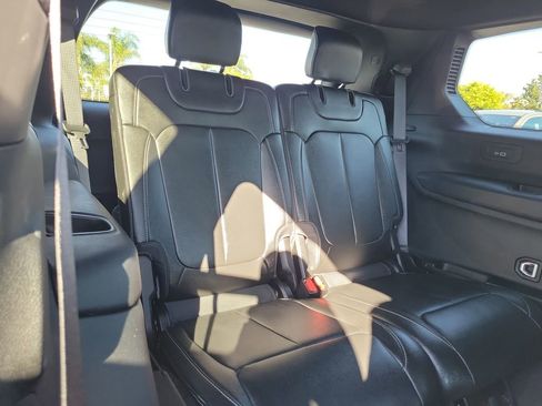 Certified 2024 Jeep Grand Cherokee L Limited w/ Black Appearance Package image 19