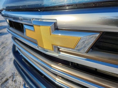 Certified 2022 Chevrolet Silverado 1500 High Country w/ Z71 Off-Road Package image 30