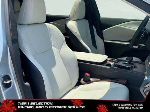 Used 2025 Lexus RX 350 w/ Convenience Package AWD/4WD image 16