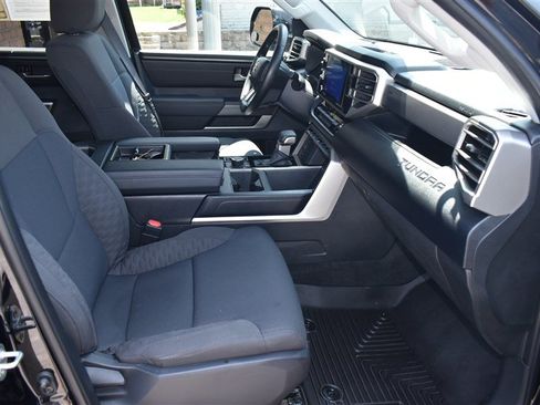 Used 2023 Toyota Tundra SR5 w/ SR5 Convenience Package AWD/4WD image 32