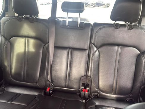 Used 2024 Jeep Wagoneer Series II image 12