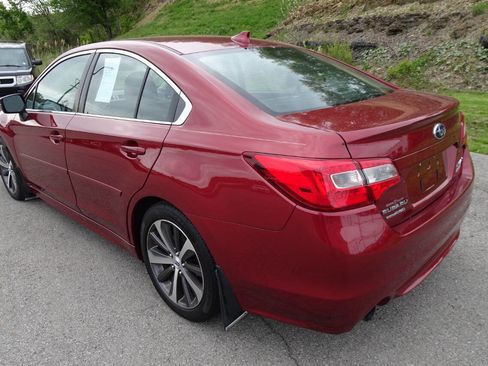 Used 2017 Subaru Legacy 2.5i Limited AWD/4WD image 8