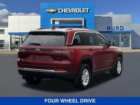 Used 2023 Jeep Grand Cherokee Laredo AWD/4WD image 4