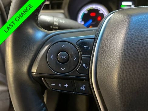 Used 2021 Toyota Venza LE AWD/4WD image 18