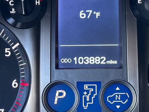 Used 2018 Lexus GX 460 Luxury w/ Preferred Accessory Package AWD/4WD image 3