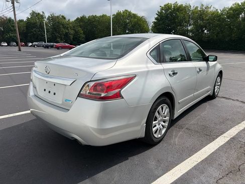 Used 2014 Nissan Altima 2.5 S FWD image 5
