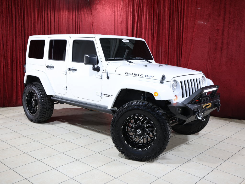 Used 2017 Jeep Wrangler Unlimited Rubicon w/ Connectivity Group AWD/4WD image 2