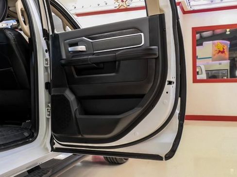 Used 2019 RAM 2500 Big Horn image 42