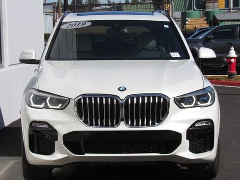 Used 2019 BMW X5 xDrive40i w/ M Sport Package AWD/4WD image 3
