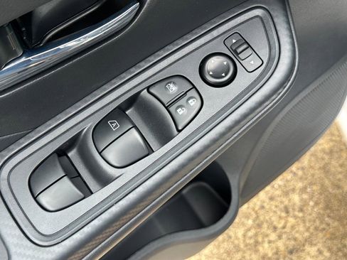 New 2025 Nissan Versa SV w/ Trunk Package image 22