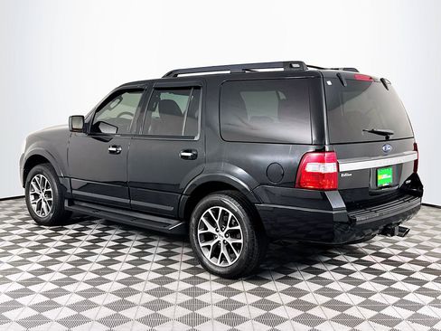 Used 2017 Ford Expedition XLT w/ Equipment Group 202A AWD/4WD image 6